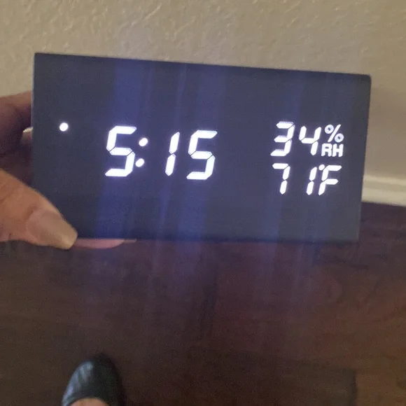 Digital alarm clock black wood green light new - Picture 7 of 7